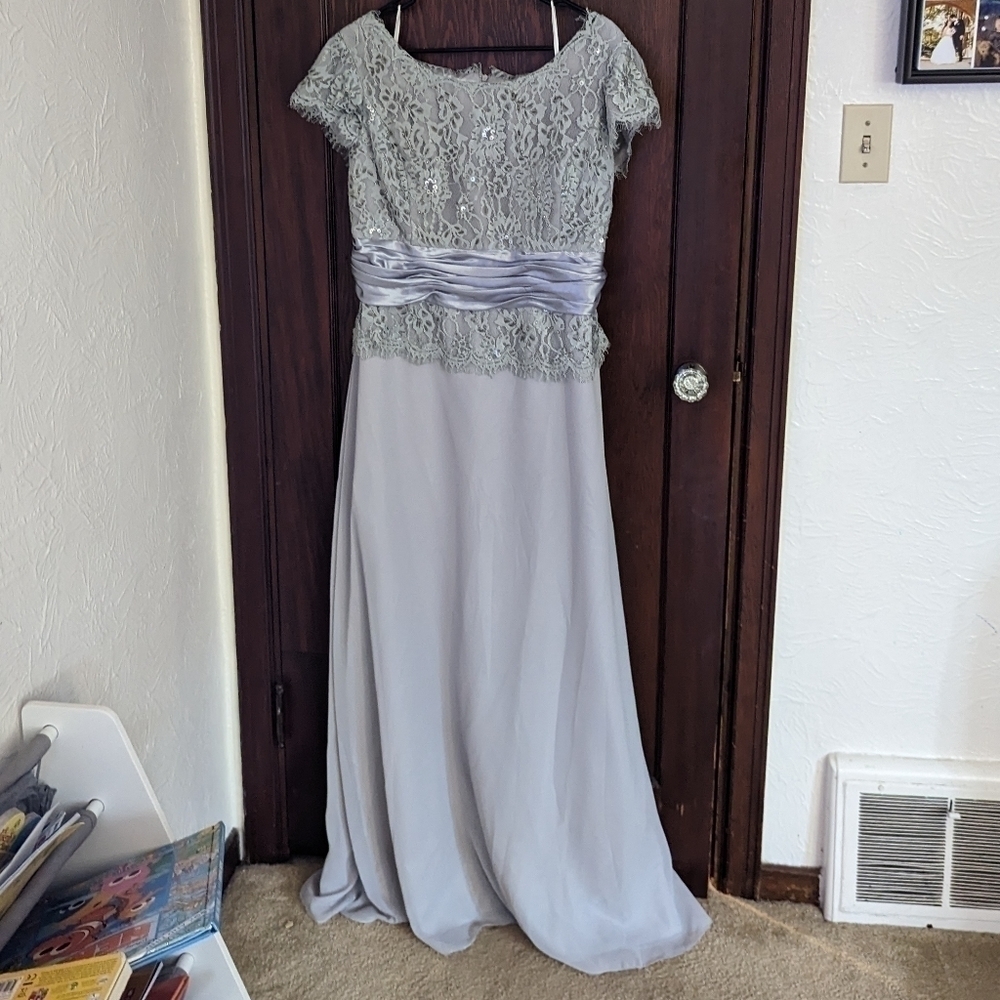 Dancing Queen Sparkly Sequin Lace Gray Short Sleeve Maxi Formal Dress Size 3XL